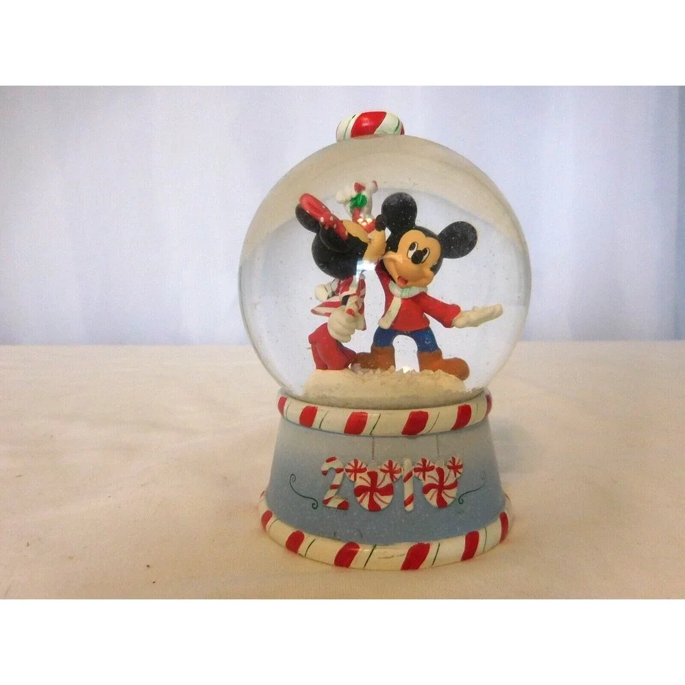 Disney Christmas Minnie Kissing Mickey Mouse Snow Globe Under the Mistletoe 2010